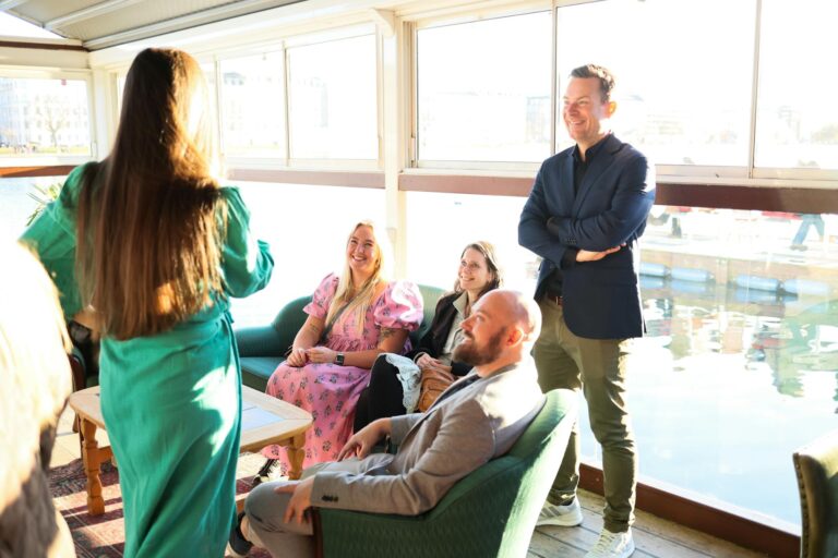 Strategiskt ledarskap: Nyckeln till framgång i dagens arbetsliv — Ledarskap