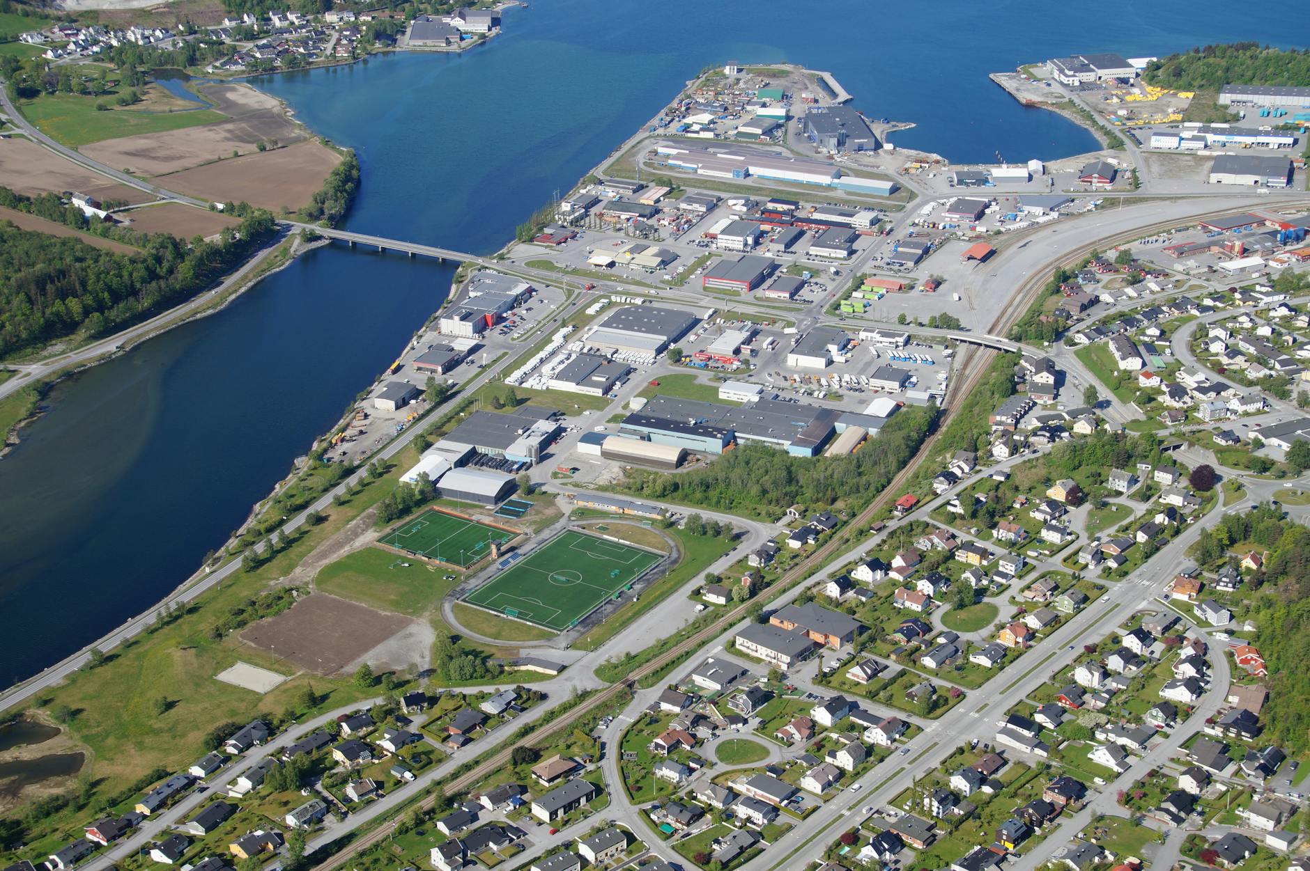 Födda idag: Astrologiska insikter från fyra traditioner — Nyheter